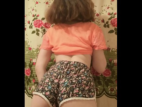 ❤️ Giovane pupa sexy fa uno striptease riprendendo i suoi pantaloncini alla telecamera Porno vk al it.fulldesisex.ru ❌