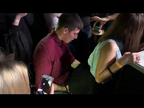 ❤️ Sesso reale in un nightclub russo. Ragazza russa di 18 anni nell'ano e nella vagina scopata in un nightclub Porno vk al it.fulldesisex.ru ❌