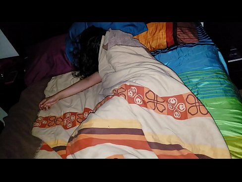 ❤️ Figliastro che rimprovera la sua giovane matrigna mentre lei dorme Porno vk al it.fulldesisex.ru ❌